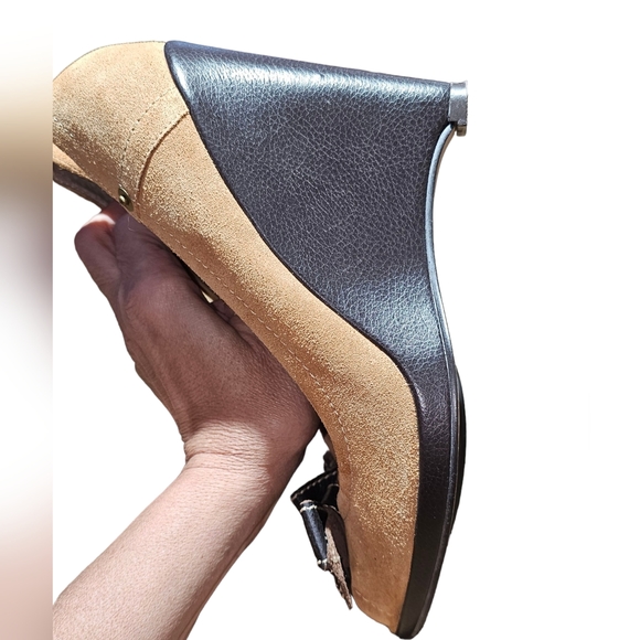 Nicole Miller Suede Leather Wedge Heel Peep-toe Pumps, Size 10, EUC Beige Camel - Picture 8 of 14